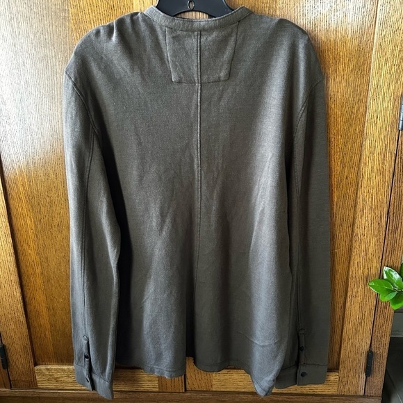 John Varvatos Joaquin Easy Double Knit Shirt Raw Hem | Moss Green | Siz… - Picture 4 of 8